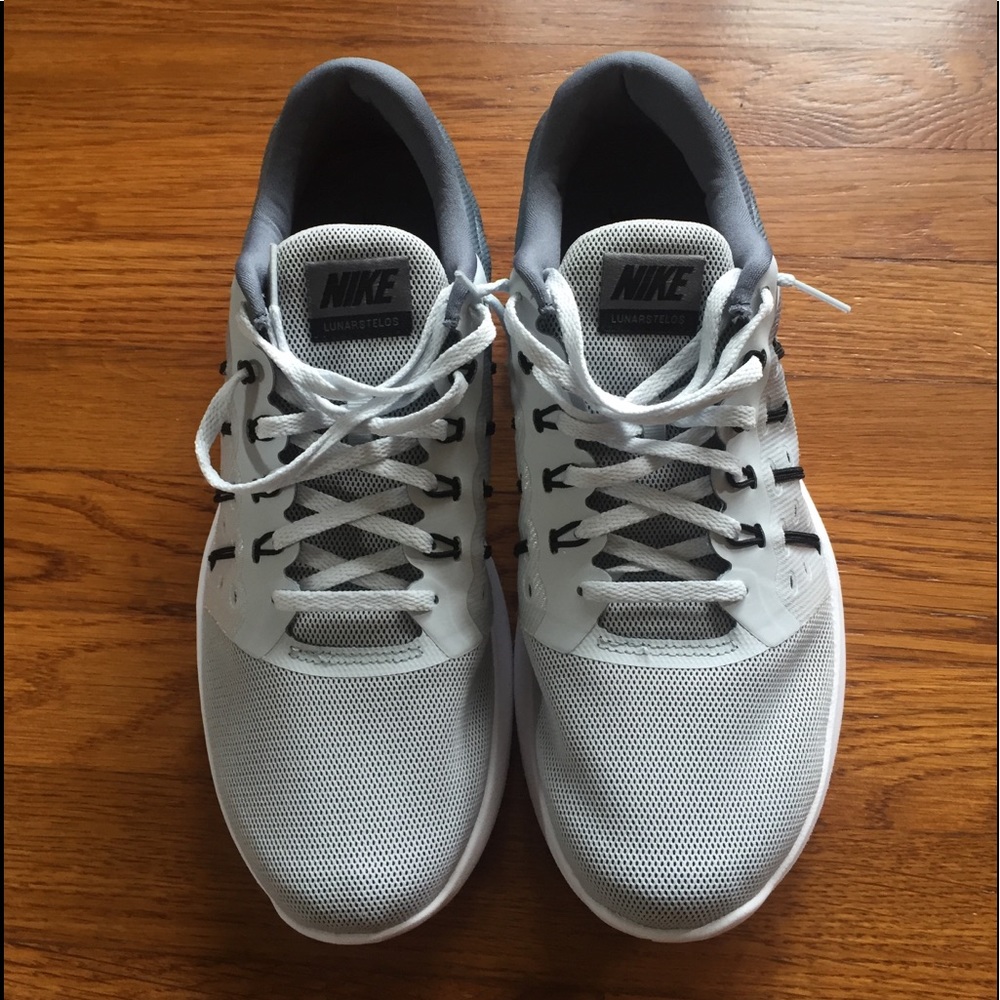 NIKE MEN’S LUNARSTELOS  RUNNING SHOE